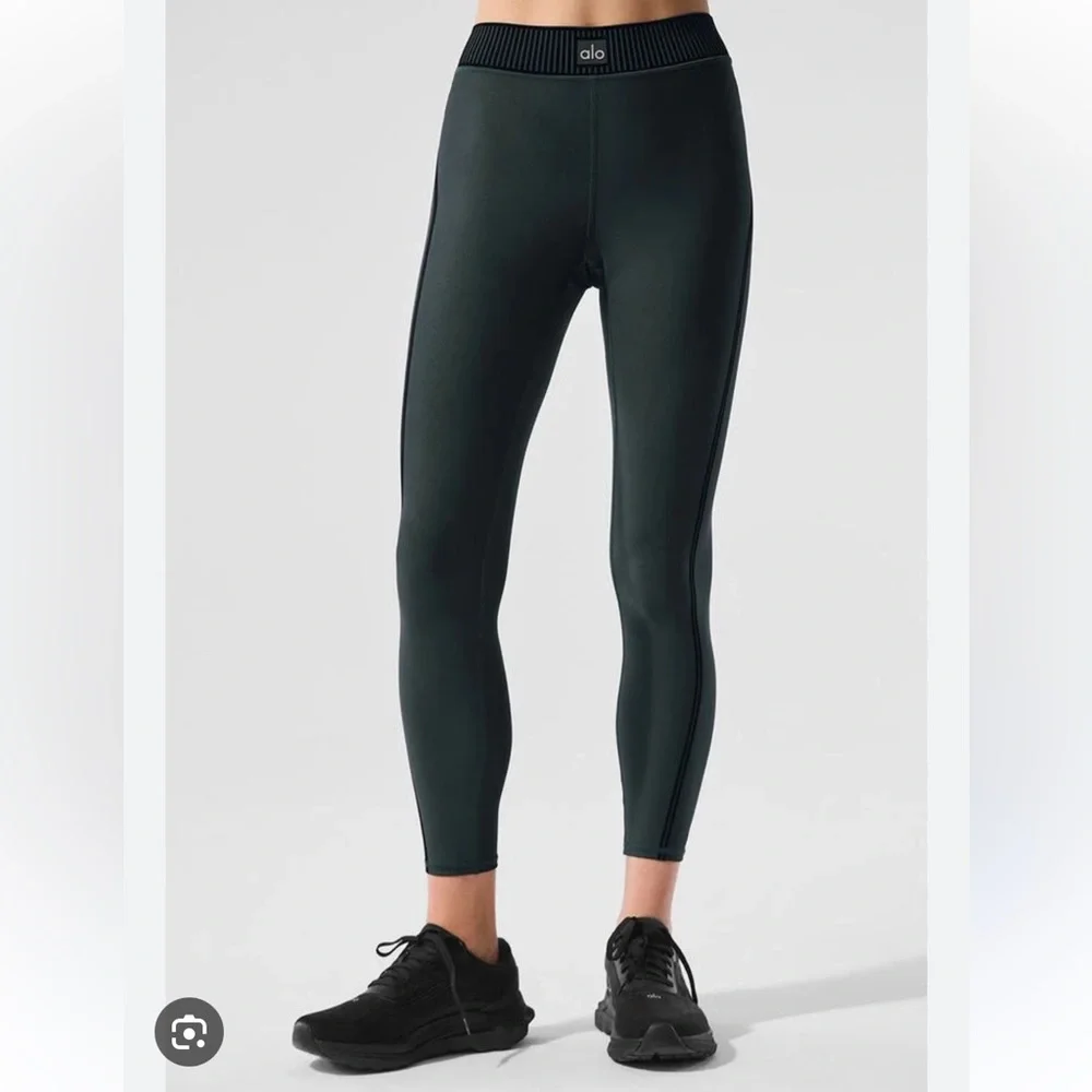 Alo Yoga Airlift High-Waist 7/8 Line Up Legging! - Picture 3 of 15